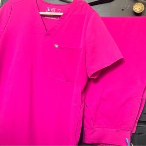 XL one pocket scrub top MED/TALL Joggers